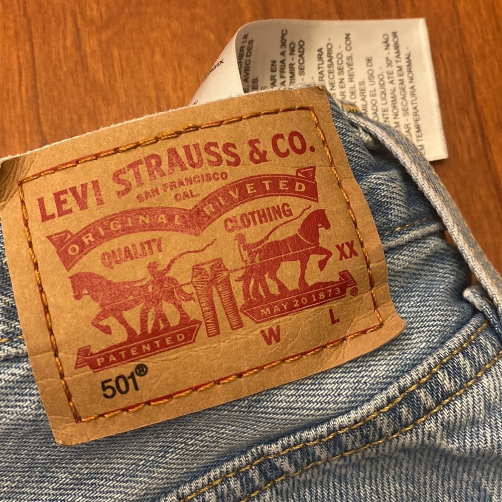 Levi’s 501 button fly high waisted jean short sz 26 waist - Picture 8 of 10